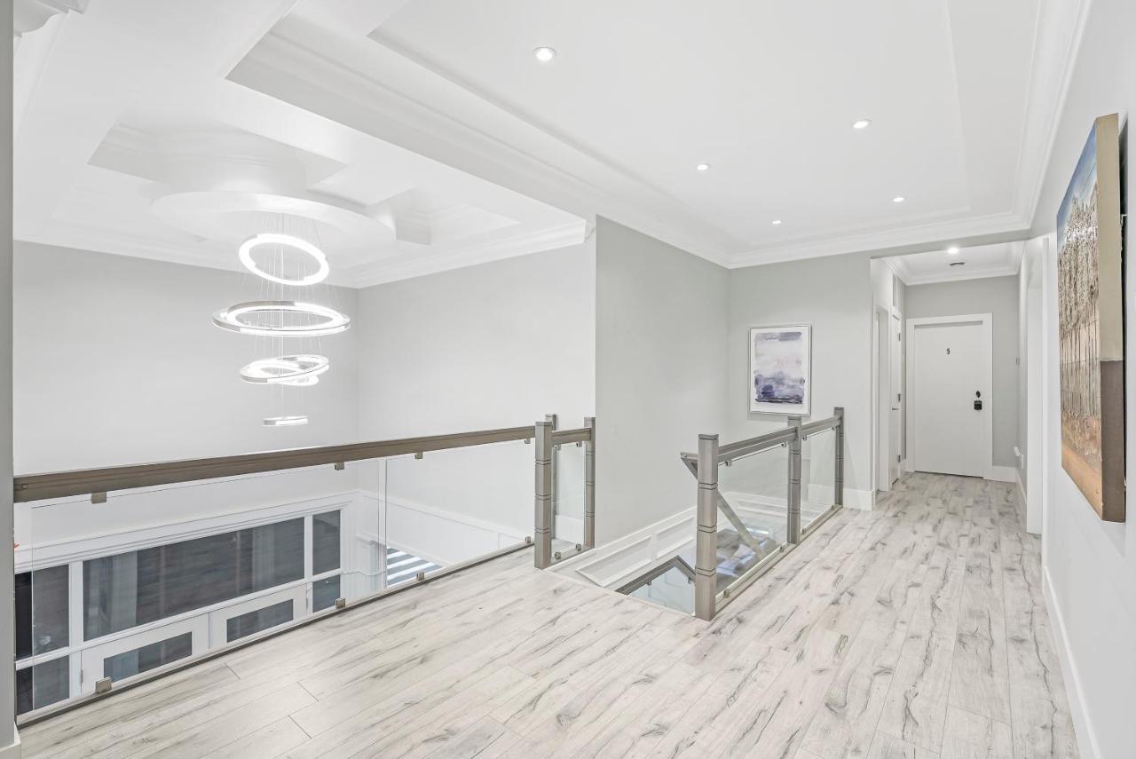 T&T Lodge Surrey Dış mekan fotoğraf